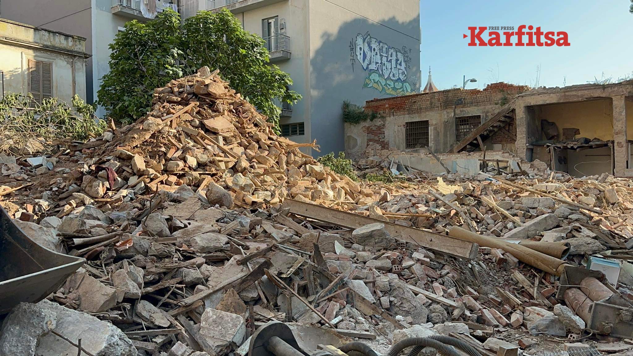 Streets of SKG: Ένα από τα πρώτα εμπορικά κέντρα της Θεσσαλονίκης κατεδαφίστηκε (ΦΩΤΟ+Video)