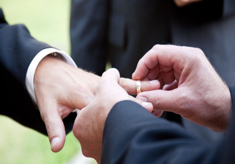 Εσθονία: Η πρώτη χώρα στην κεντρική Ευρώπη που θα επιτρέπει τους γάμους ομόφυλων ζευγαριών