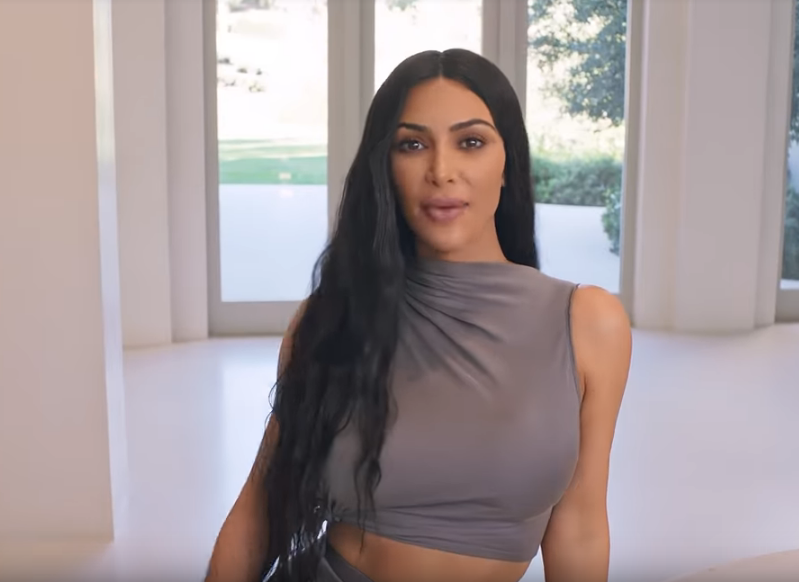 Κ. Καρντάσιαν: «Είμαι το κορίτσι που θα σου ζητήσει να σβήσεις τα φώτα»