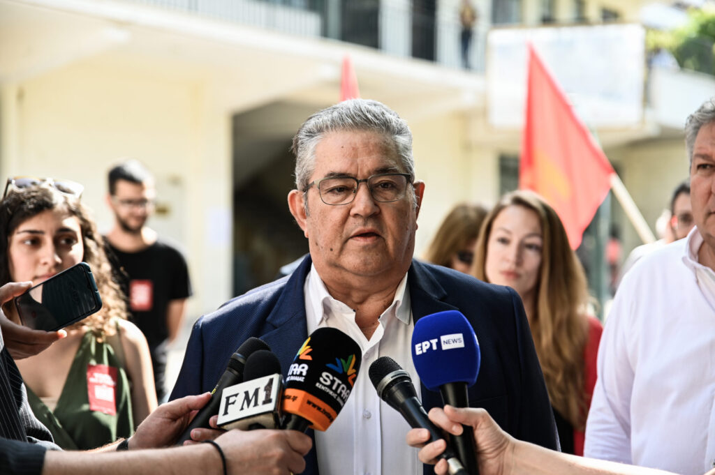 Το παρασκήνιο της ψήφου των πολιτικών αρχηγών – Μηνύματα και απρόοπτα