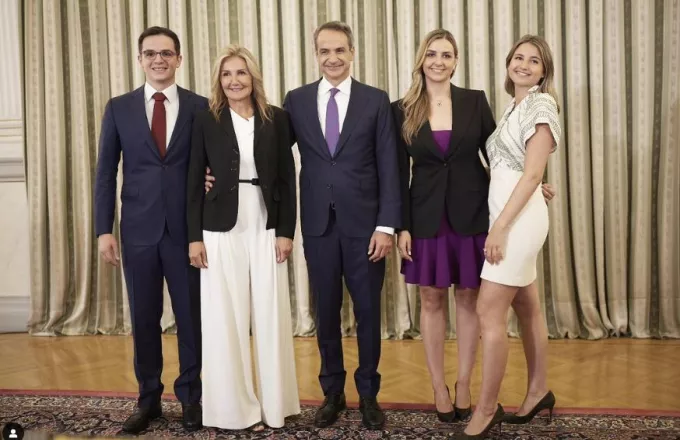 «Συγχαρητήρια Κυριάκο! Τα κατάφερες!»: Η ανάρτηση της Μαρέβας Γκραμπόβσκι για την επανεκλογή του συζύγου της