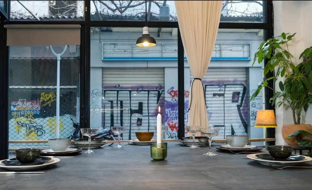 Kitchen Suite: Το πρώτο «γαστρονομικό airbnb» της Ελλάδας βρίσκεται στη Θεσσαλονίκη