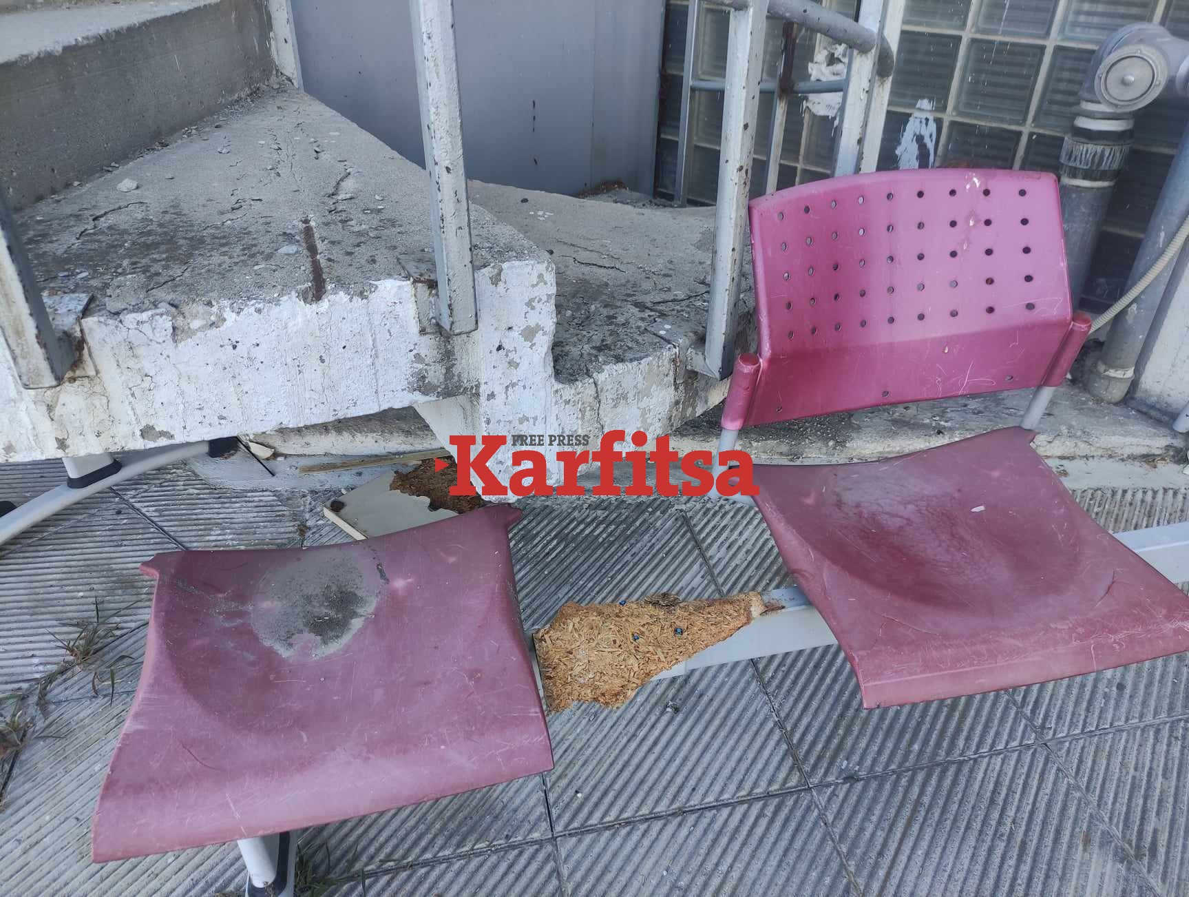 Κατερίνη: Σπασμένα καθίσματα, μουτζούρες και σκουπίδια στα ΚΤΕΛ (ΦΩΤΟ)