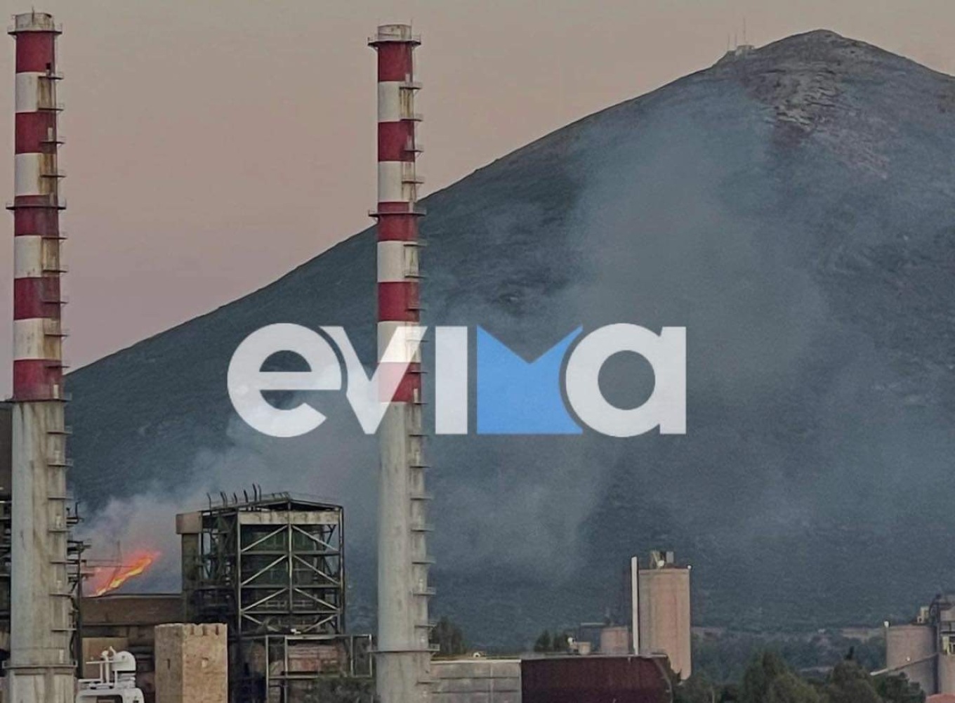 Φωτιά τώρα στo Αλιβέρι Εύβοιας δίπλα από εργοστάσιο της ΔΕΗ (Video)
