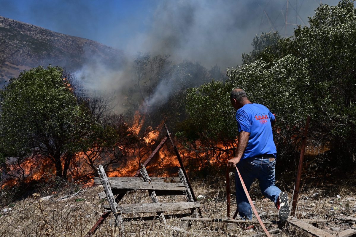 Φωτιά στον Νέο Κουβαρά: Έκτακτη ενημέρωση από την Πυροσβεστική (Video)