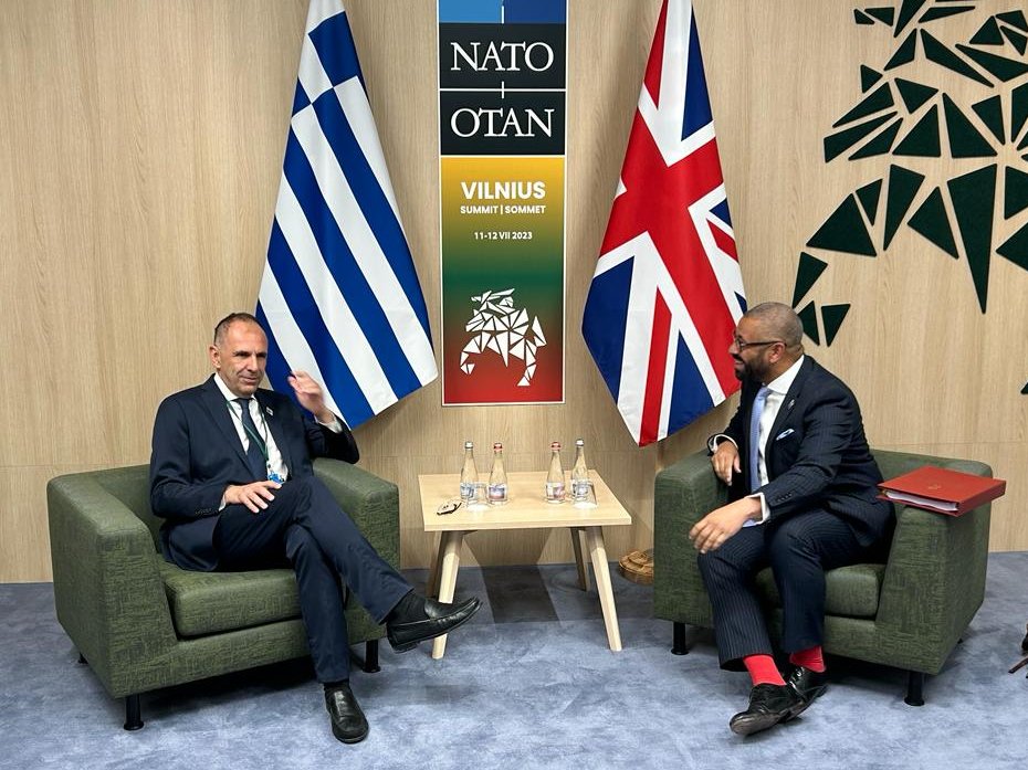 Συνάντηση Γ. Γεραπετρίτη με τον ΥΠΕΞ της Μεγάλης Βρετανίας – Τι συζήτησαν