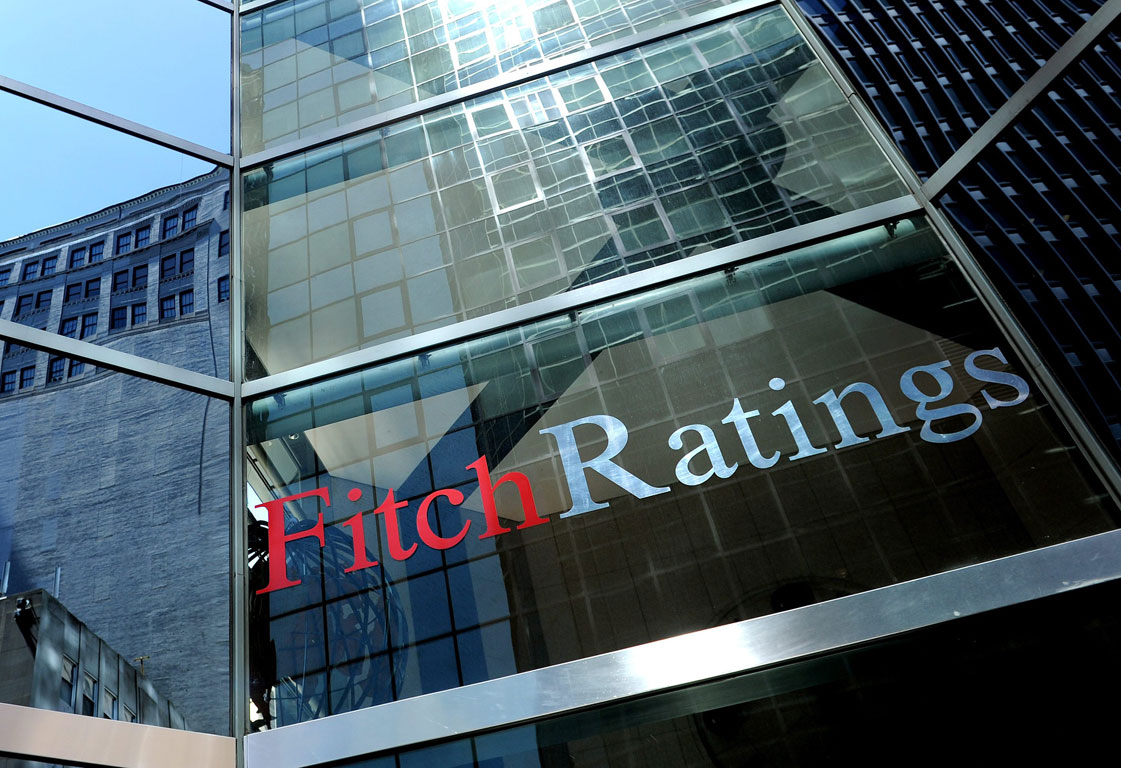 Fitch: Βελτιώνεται το πιστωτικό προφίλ των ελληνικών τραπεζών