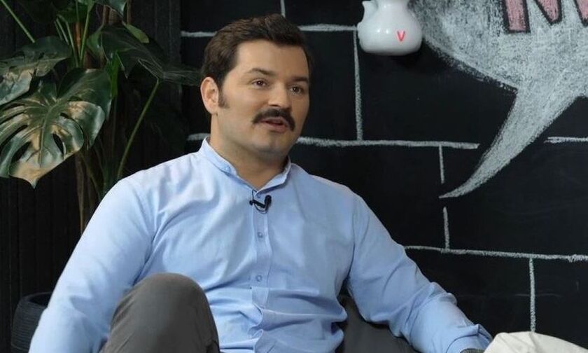 Ιωάννης Απέργης: Συγκινημένος στον αέρα για τη μητέρα του 