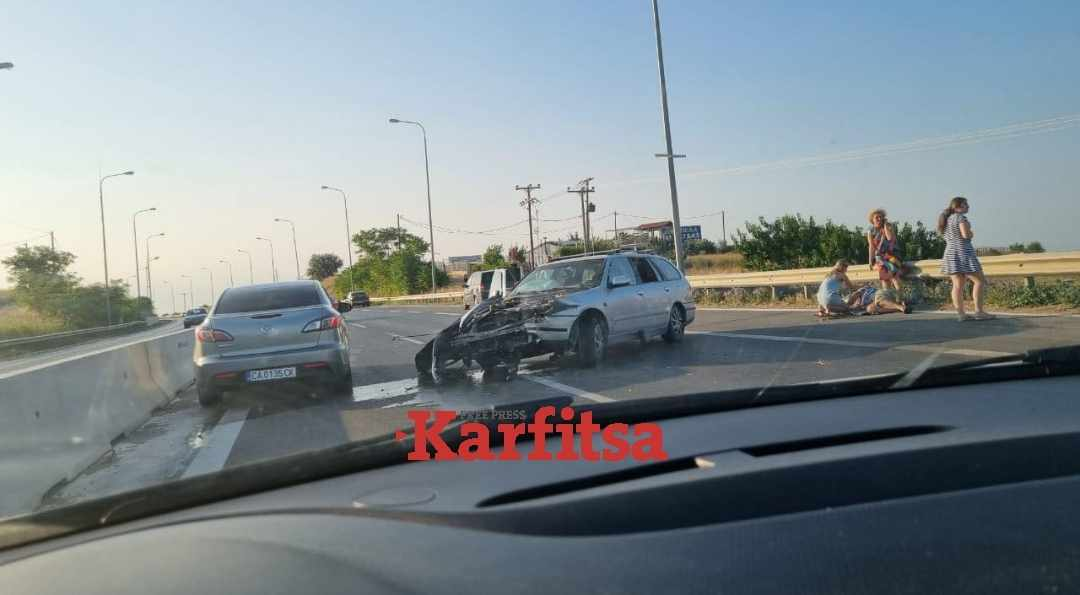 Τροχαίο ατύχημα στη Μουδανιών – Ένας τραυματίας (ΦΩΤΟ)