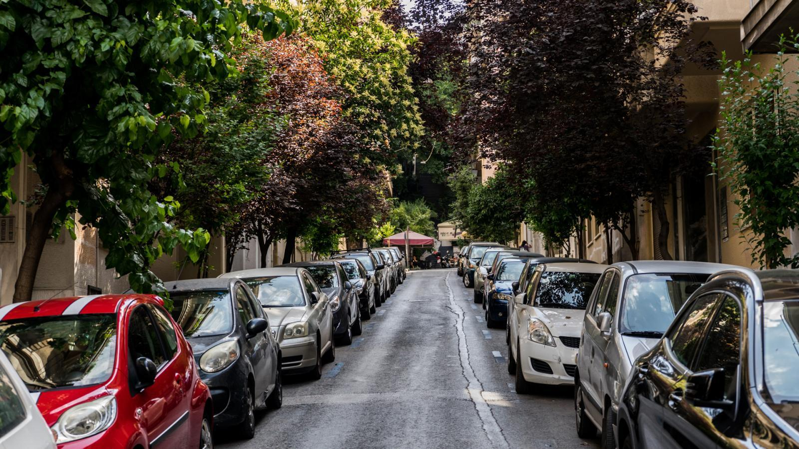 Μπορώ να παρκάρω το αυτοκίνητό μου σε άλλη γειτονιά; Ποιοι αφήνουν σημειώματα στο παρμπρίζ