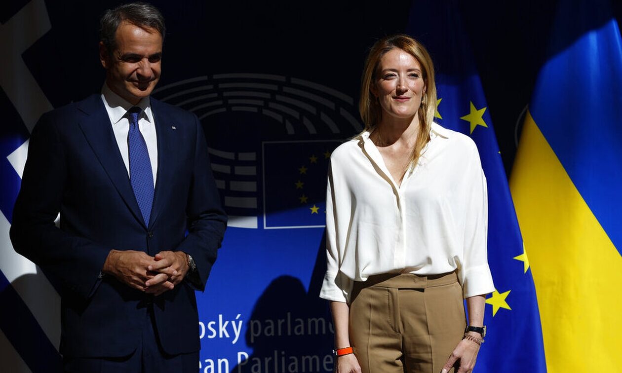 Μετσόλα για πυρκαγιές: Ευχαριστώ τις ελληνικές αρχές για την απομάκρυνση τόσων ανθρώπων