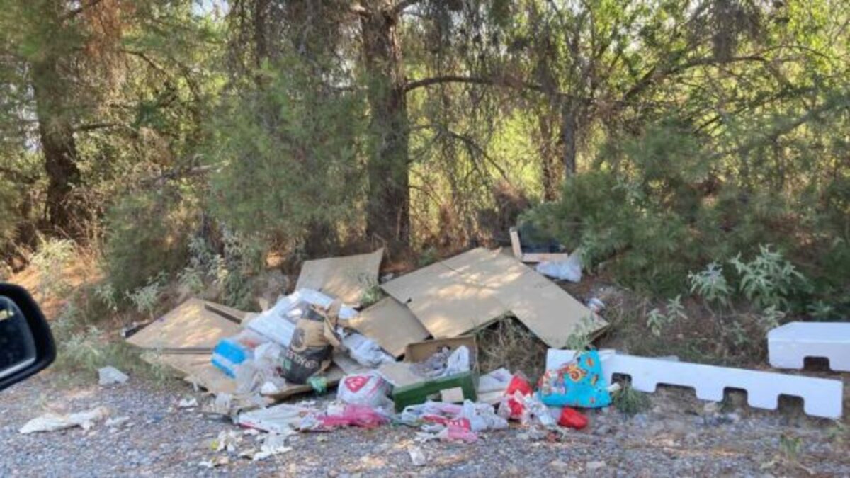 Δ. Θέρμης: Ανεξέλεγκτη ρίψη ογκωδών απορριμμάτων καταγγέλλει η κοινότητα Τριλόφου