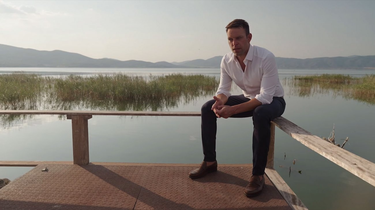 Στέφανος Κασσελάκης: Ανακοίνωσε την υποψηφιότητά του για την προεδρία του ΣΥΡΙΖΑ (Video)