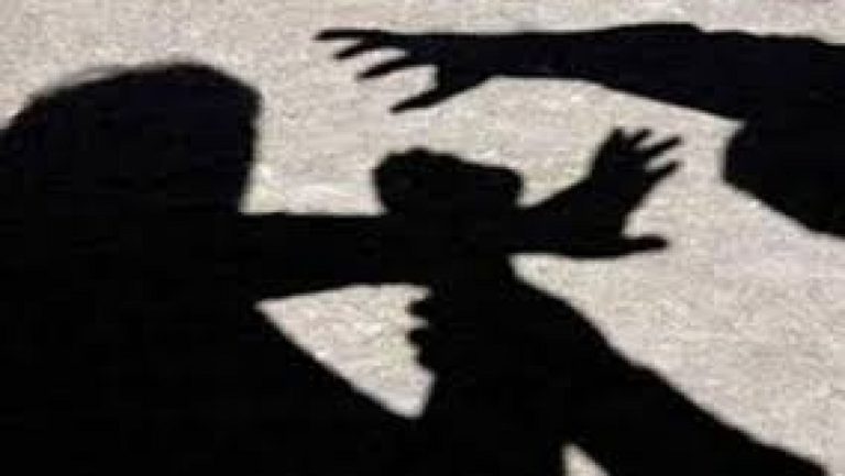 Άγριος καυγάς μεταξύ οικογενειών για μια προσπέραση