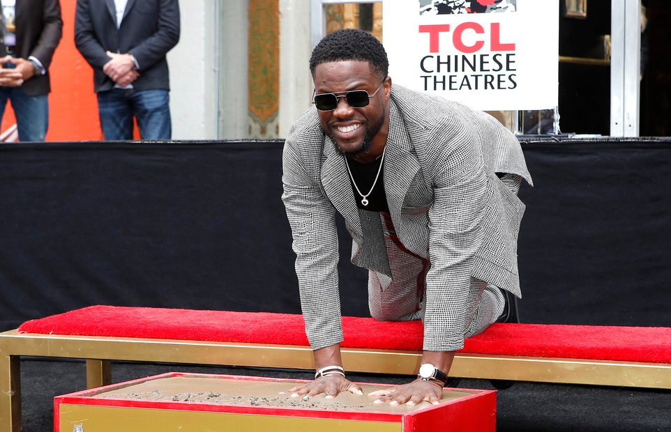 Κέβιν Χαρτ: Σε αναπηρικό αμαξίδιο μετά από τραυματισμό