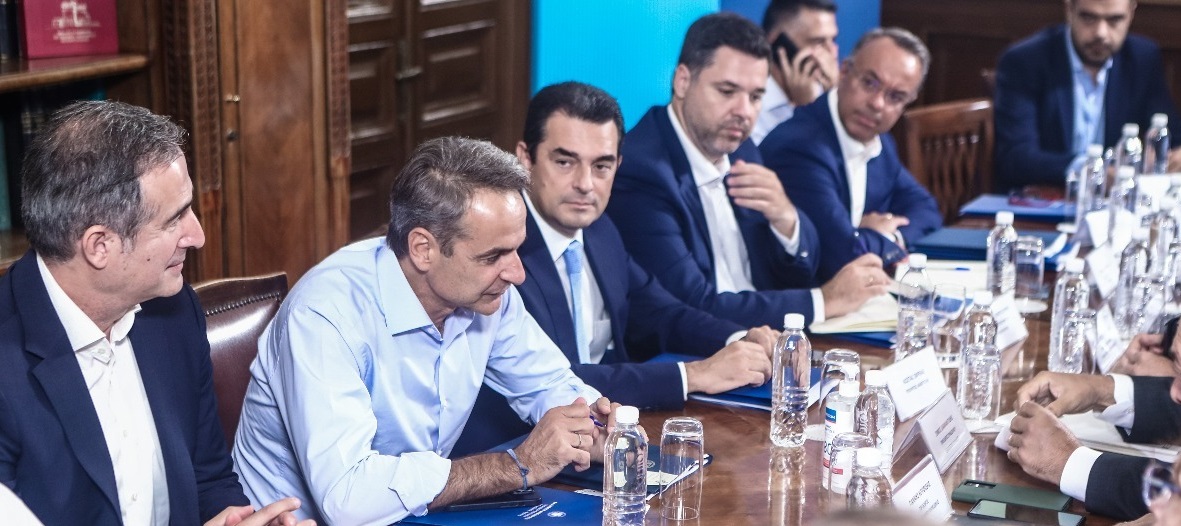 ΦΣΘ: Οι ελλείψεις φαρμάκων κυριάρχησαν στη συνάντηση με τον πρωθυπουργό