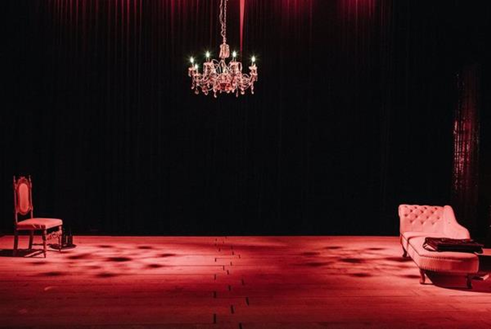 Η καρδιά του ελεύθερου θεάτρου της Θεσσαλονίκης χτυπά στο Θέατρο Τ!