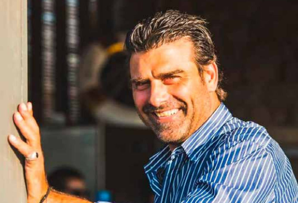 «Ιστορίες με… κάρυ» Σάκης Τσέτης: Επιτυχημένος είναι ο δήμαρχος που απαιτεί από το αθηνοκεντρικό κράτος και όχι ο δημοσιοσχεσίτης