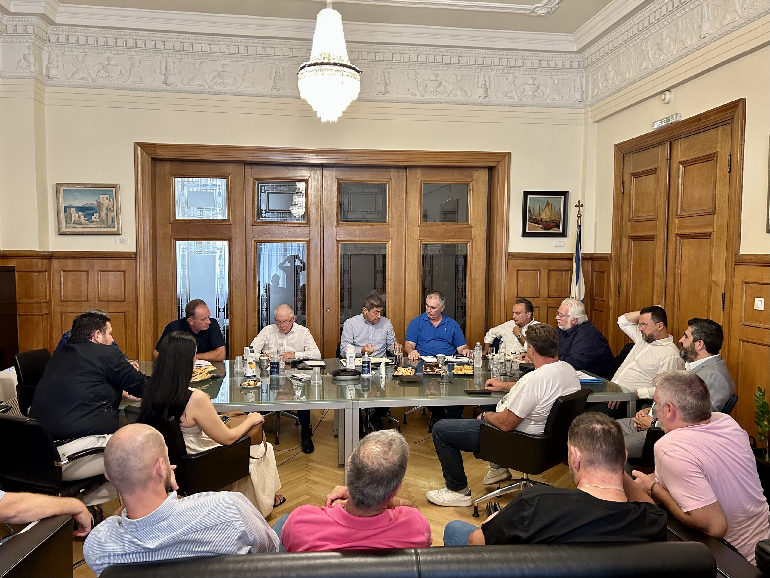 Θεσσαλονίκη – Λ. Αυγενάκης σε αγρότες: Δεν είστε μόνοι – Η κυβέρνηση είναι στο πλευρό σας με πράξεις