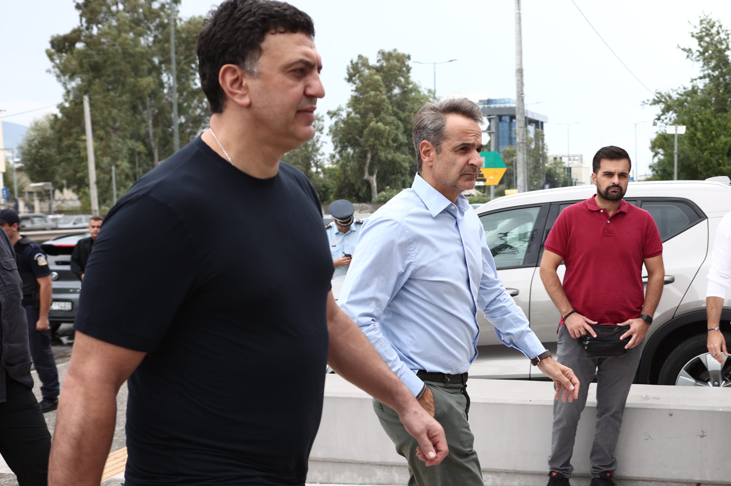 Στο Ενιαίο Συντονιστικό Κέντρο Επιχειρήσεων και Διαχείρισης Κρίσεων ο πρωθυπουργός
