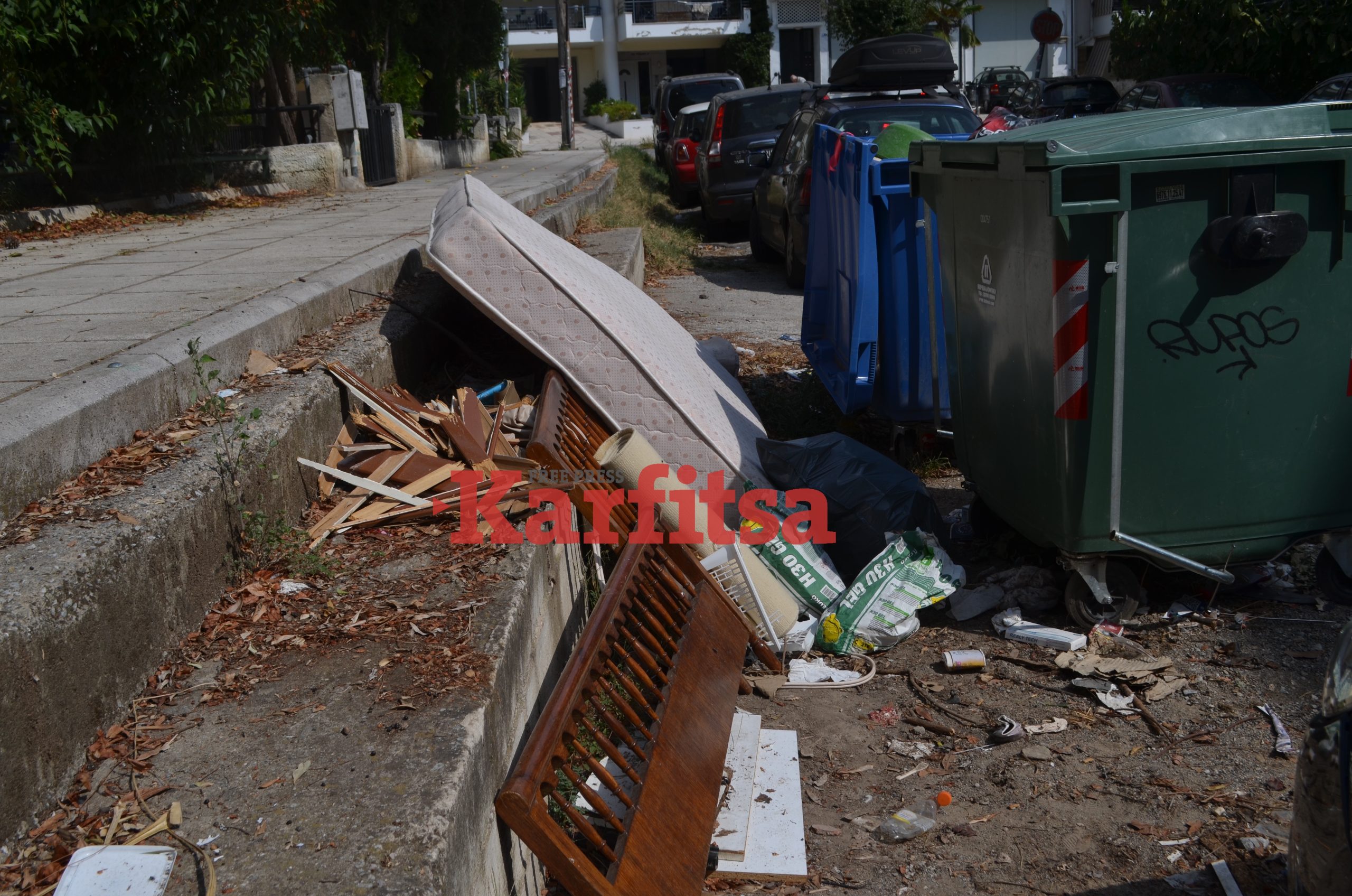 Θεσσαλονίκη: Οργή με σκουπίδια και ογκώδη σε Β. Όλγας – Ντεπώ (ΦΩΤΟ+Video)