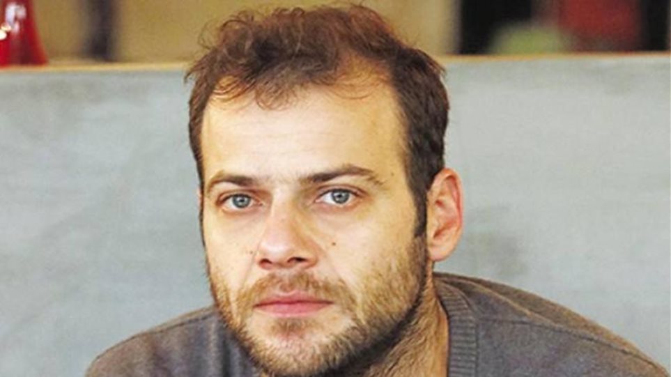 Ορέστης Τζιόβας: Δέχτηκα και αρνητικά μηνύματα για τη σεξουαλικότητά μου, δυστυχώς υπάρχει τεράστιος ρατσισμός