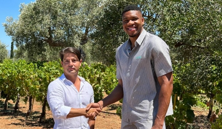 Οι αδελφοί Αντετοκούνμπο επενδύουν στα Ελληνικά Οινοποιεία