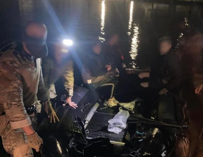 Κακοκαιρία Elias – Βόλος: Πεζοναύτες απεγκλωβίζουν πολίτες