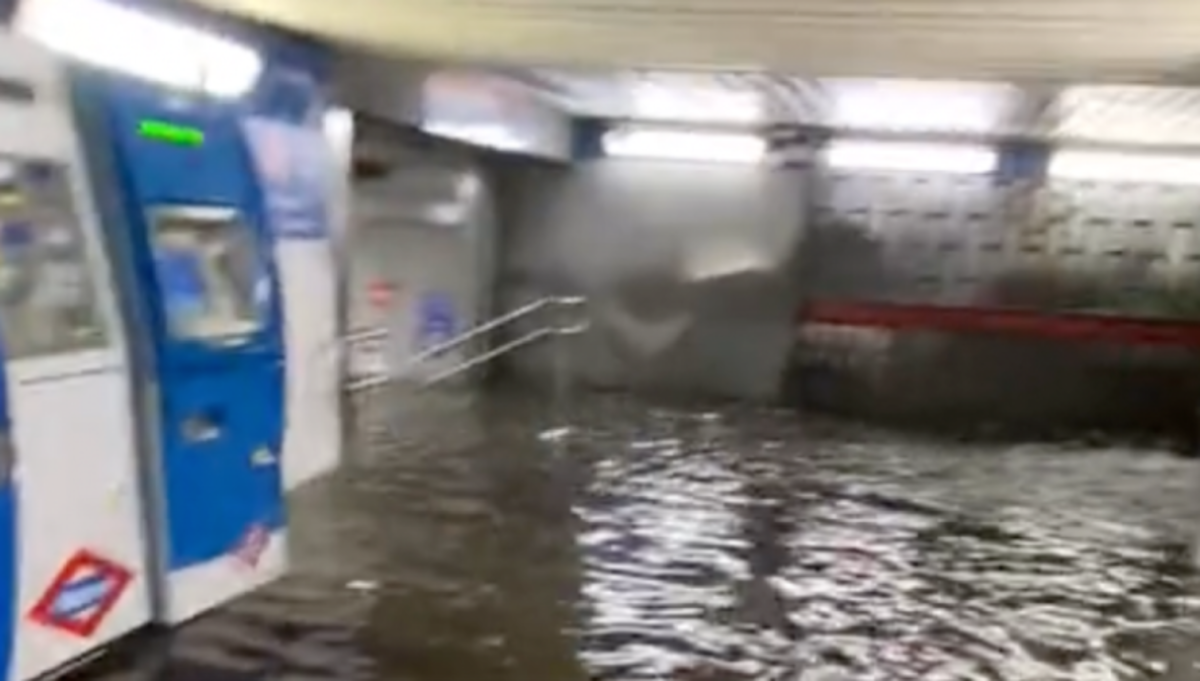 Σαρώνει η κακοκαιρία την Ισπανία – Πλημμύρισε το Μετρό στη Μαδρίτη (Video)