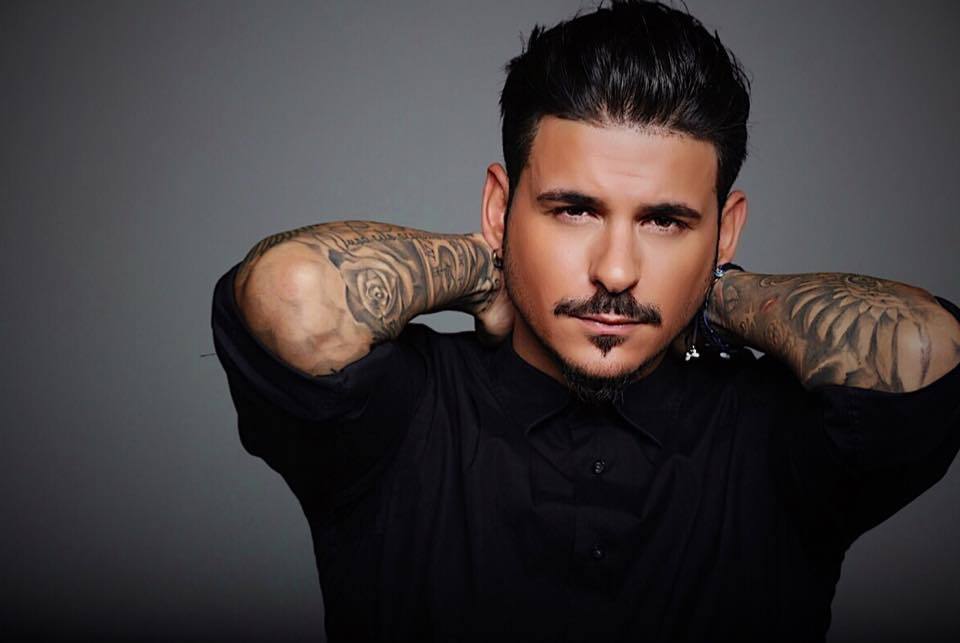 Stan: Αυτό είναι το προσκλητήριο του γάμου του (ΦΩΤΟ)