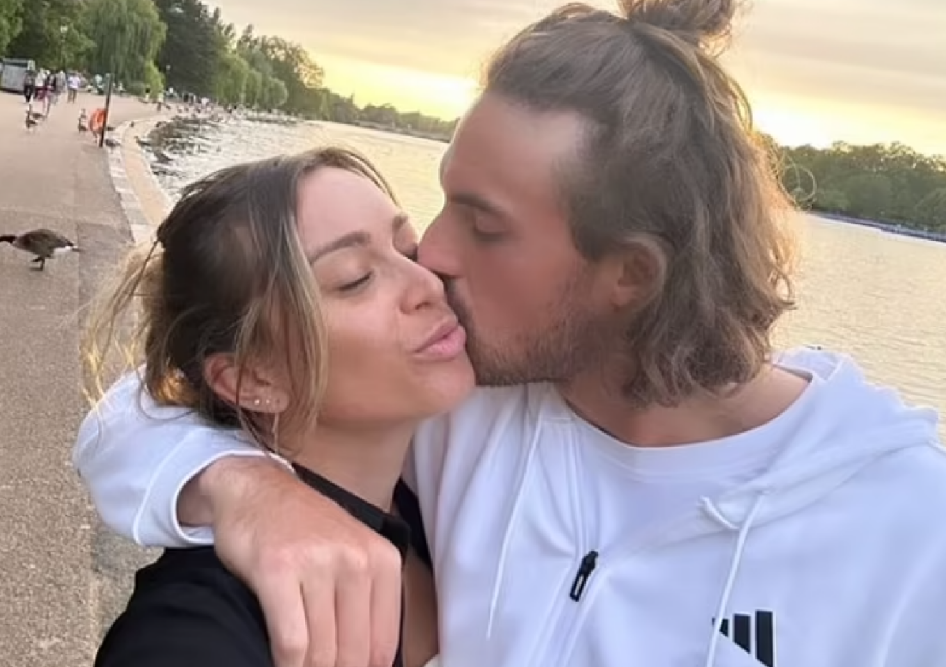 Χώρισε ο Τσιτσιπάς;