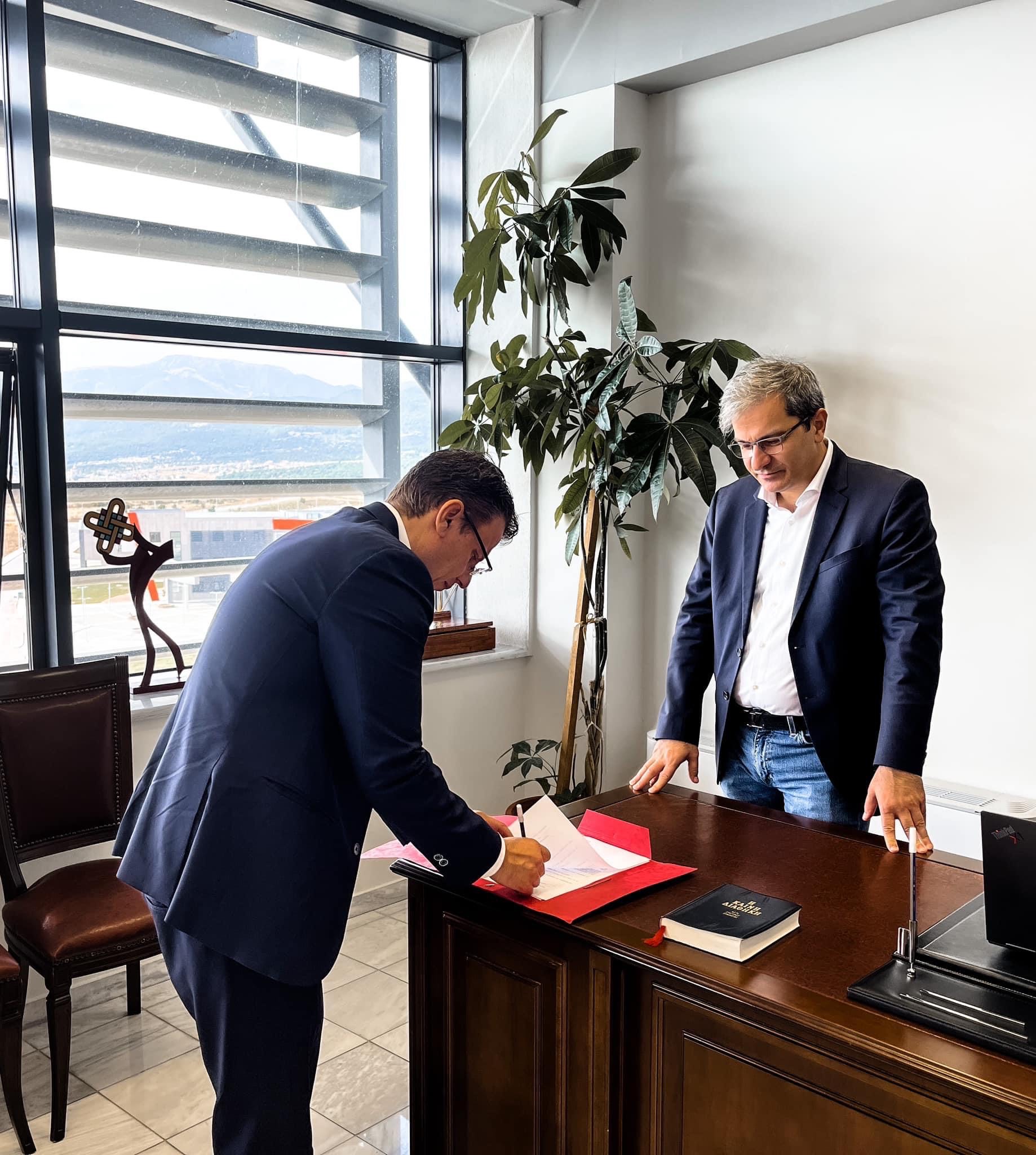 Τα … λιμάνια του Δημήτρη Τσαλικάκη