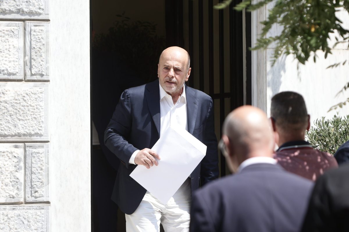 Αλαφούζος: «Ο Ολυμπιακός είναι το κακομαθημένο παιδί του ελληνικού ποδοσφαίρου»