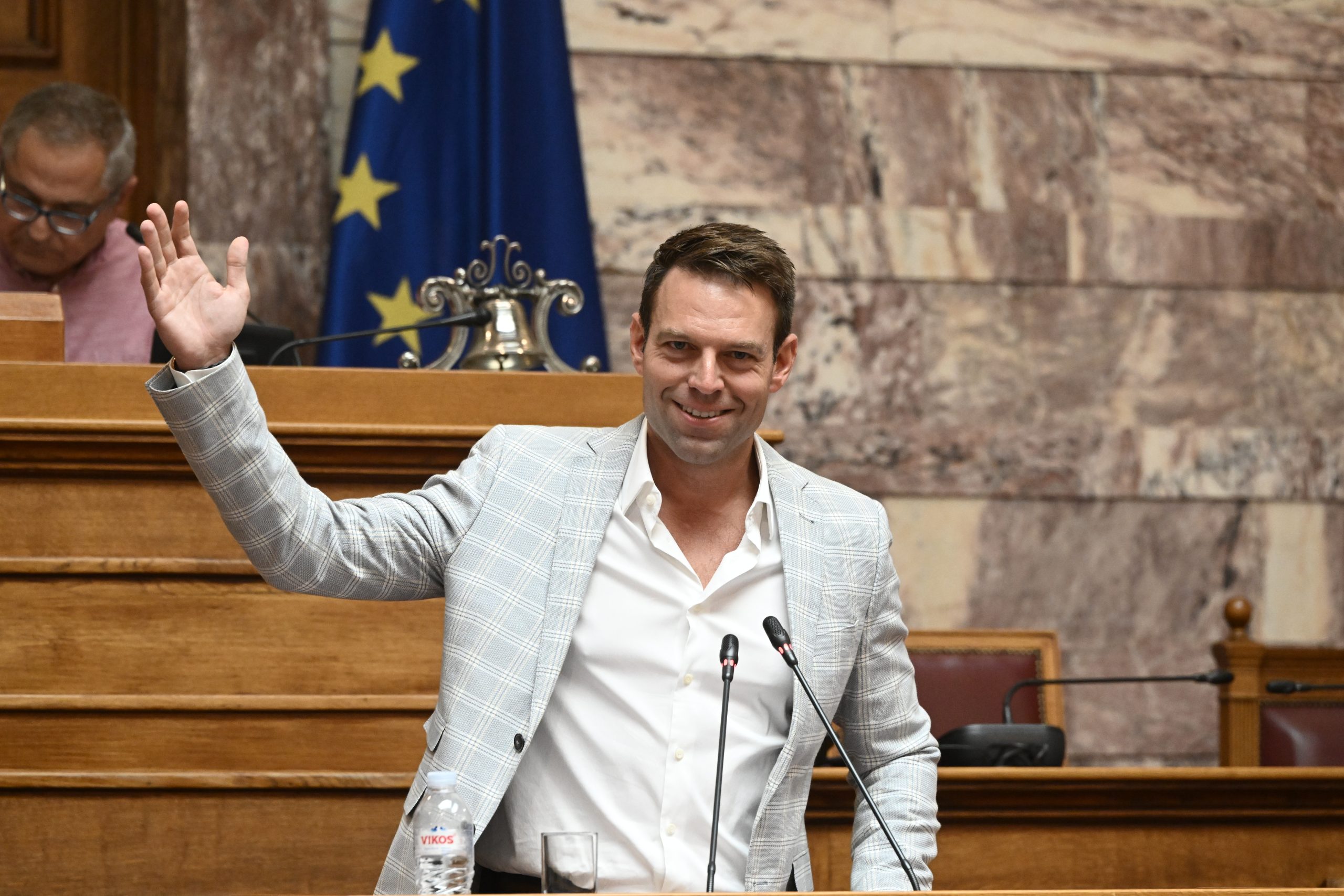 Δύο κόμματα στη συσκευασία του ενός