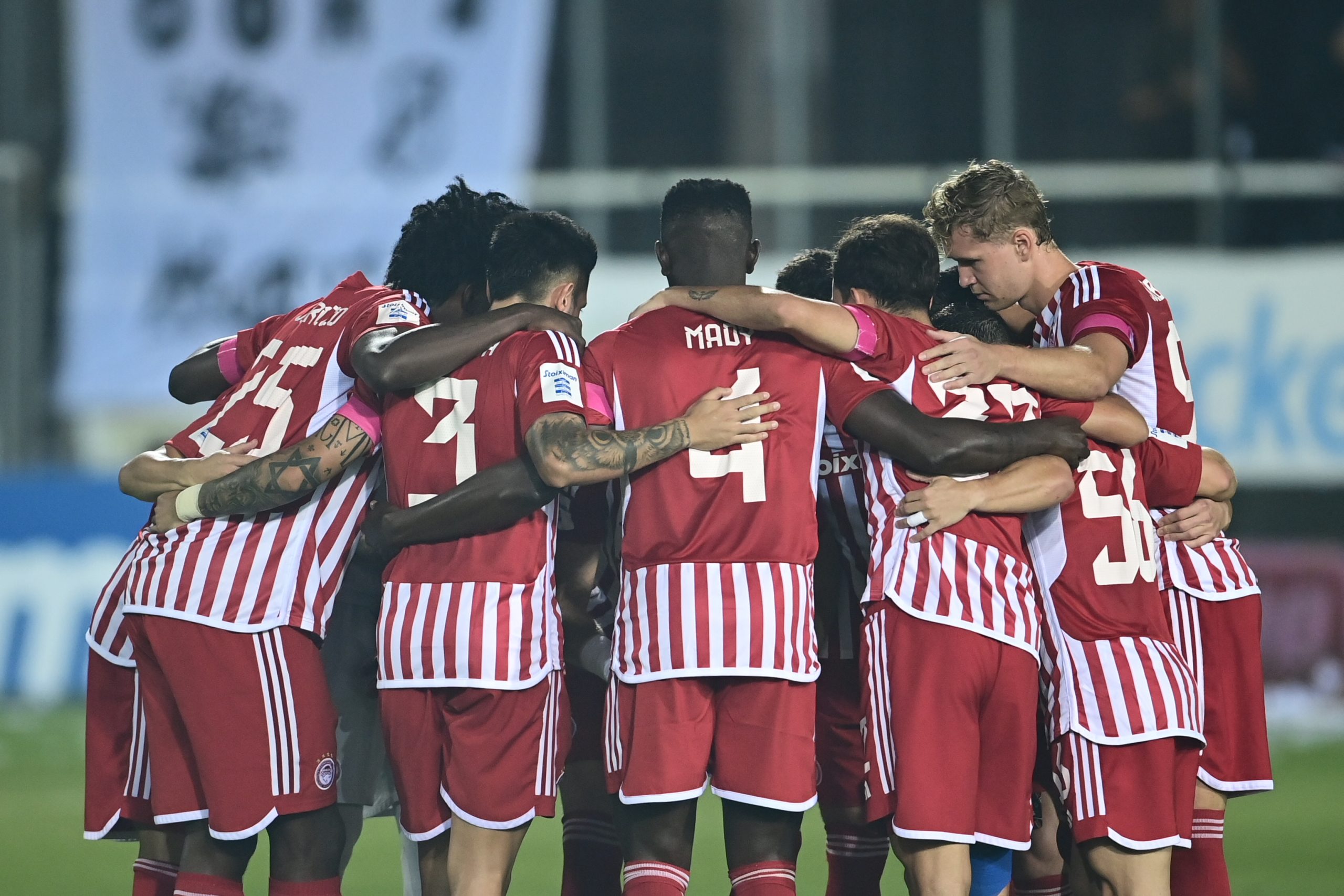 ΟΦΗ – Ολυμπιακός 0-2: Νίκη με φοβερό Ποντένσε για τους Πειραιώτες στην 9η αγωνιστική της Super League 1