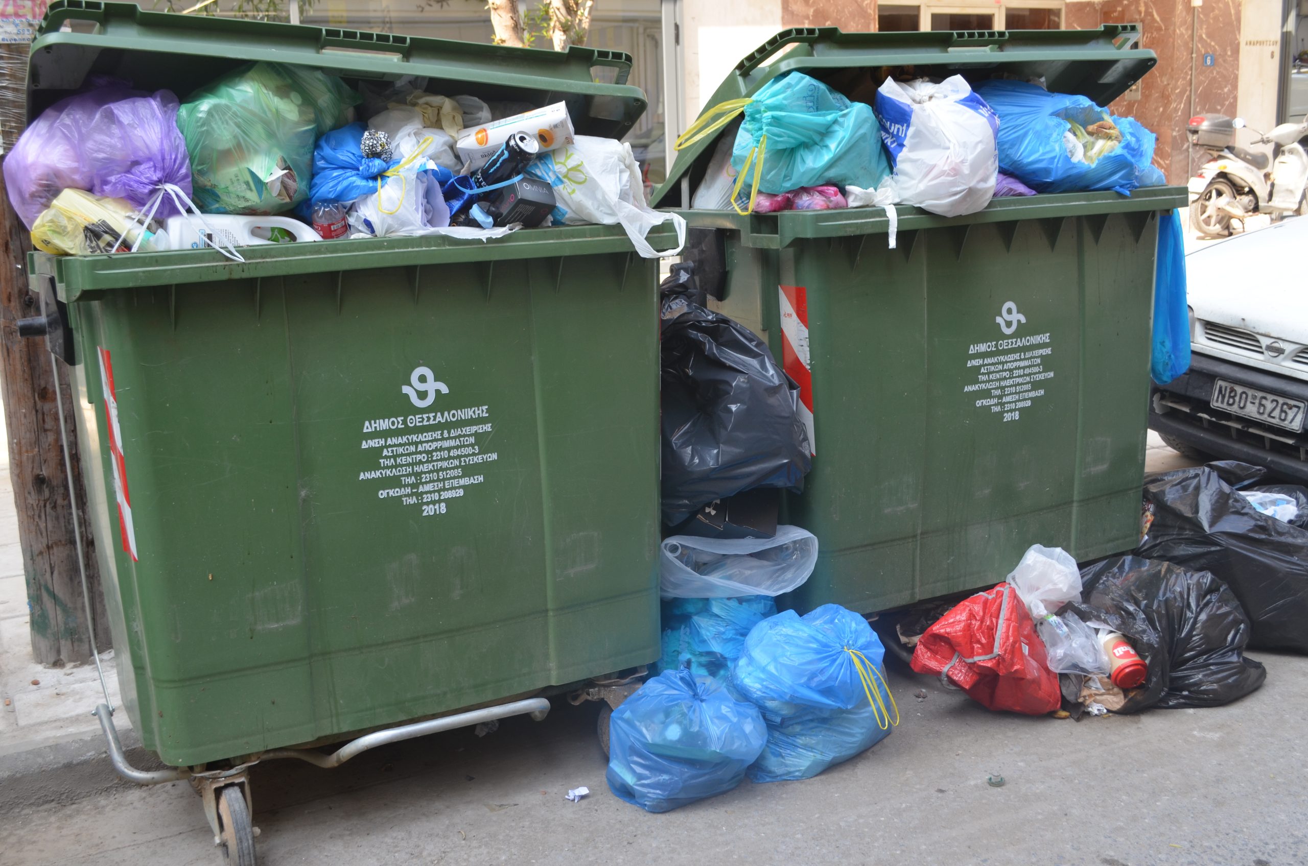 Μεγάλο πρόβλημα με σκουπίδια και ογκώδη στην ανατολική πλευρά του δήμου Θεσσαλονίκης (ΦΩΤΟ)