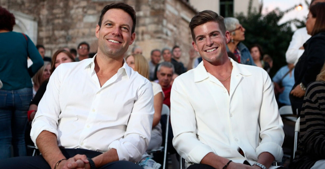 ΣΥΡΙΖΑ: Ο Στέφανος Κασσελάκης ανακοίνωσε στην Πολιτική Γραμματεία ότι την Πέμπτη παντρεύεται τον Τάιλερ