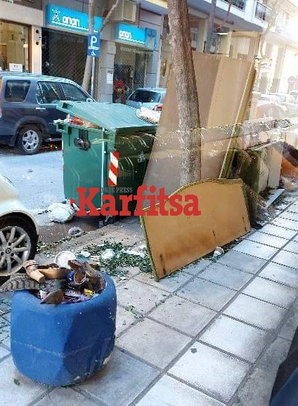 Θεσσαλονίκη: Παπούτσια, έπιπλα και ογκώδη στις γειτονιές της πόλης (ΦΩΤΟ)