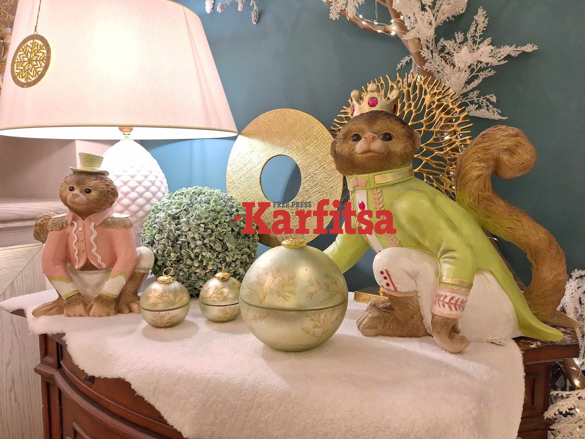 Παγώνια, μαϊμούδες, σκαντζόχοιροι – Αυτά είναι τα πιο πρωτότυπα χριστουγεννιάτικα στολίδια στη Θεσσαλονίκη