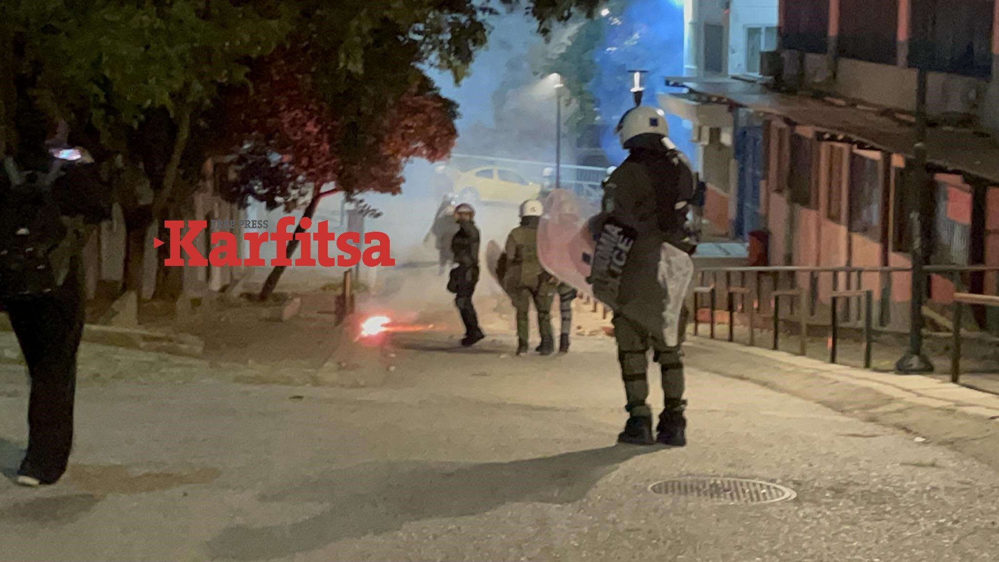 Θεσσαλονίκη: Επεισόδια στο ΑΠΘ ανάμεσα σε κουκουλοφόρους και ΜΑΤ (ΦΩΤΟ+Video)