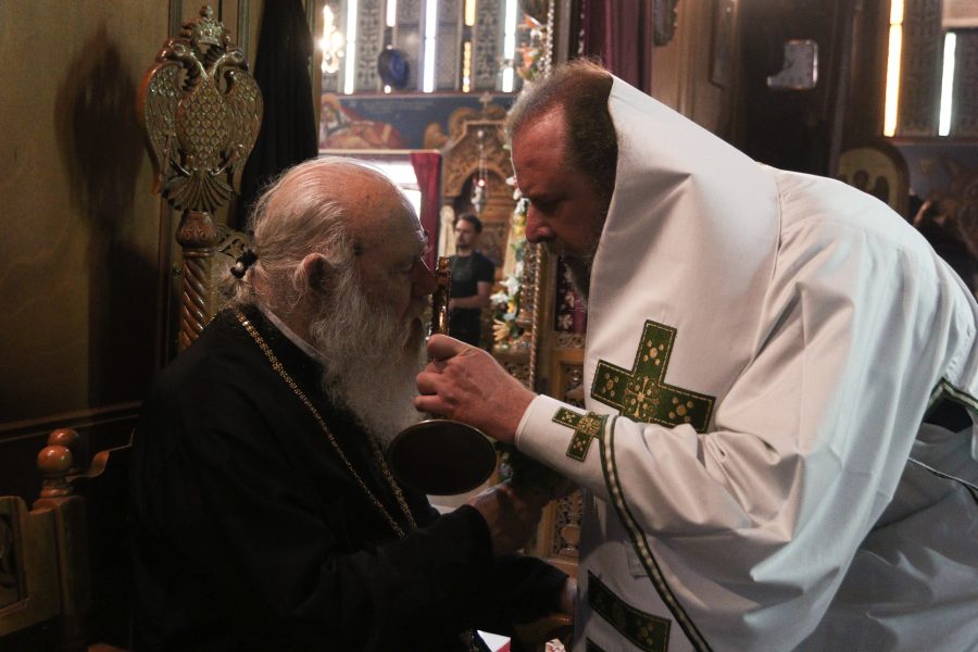 Ο νέος Μητροπολίτης Φιλόθεος μαζί με τον Αρχιεπίσκοπο Αθηνών Ιερώνυμο Β΄