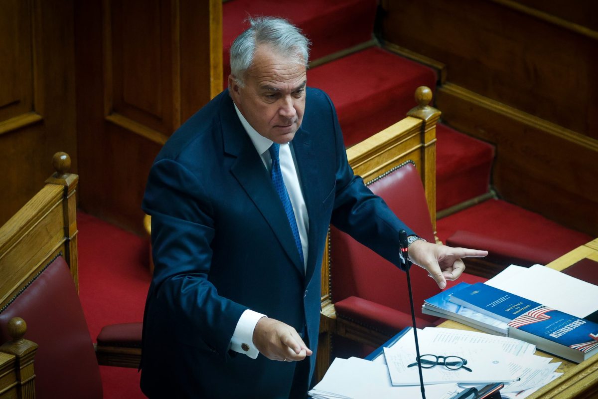 Μ. Βορίδης: Θα παραιτηθώ εάν υποχρεωθώ να ψηφίσω το γάμο των ομόφυλων ζευγαριών