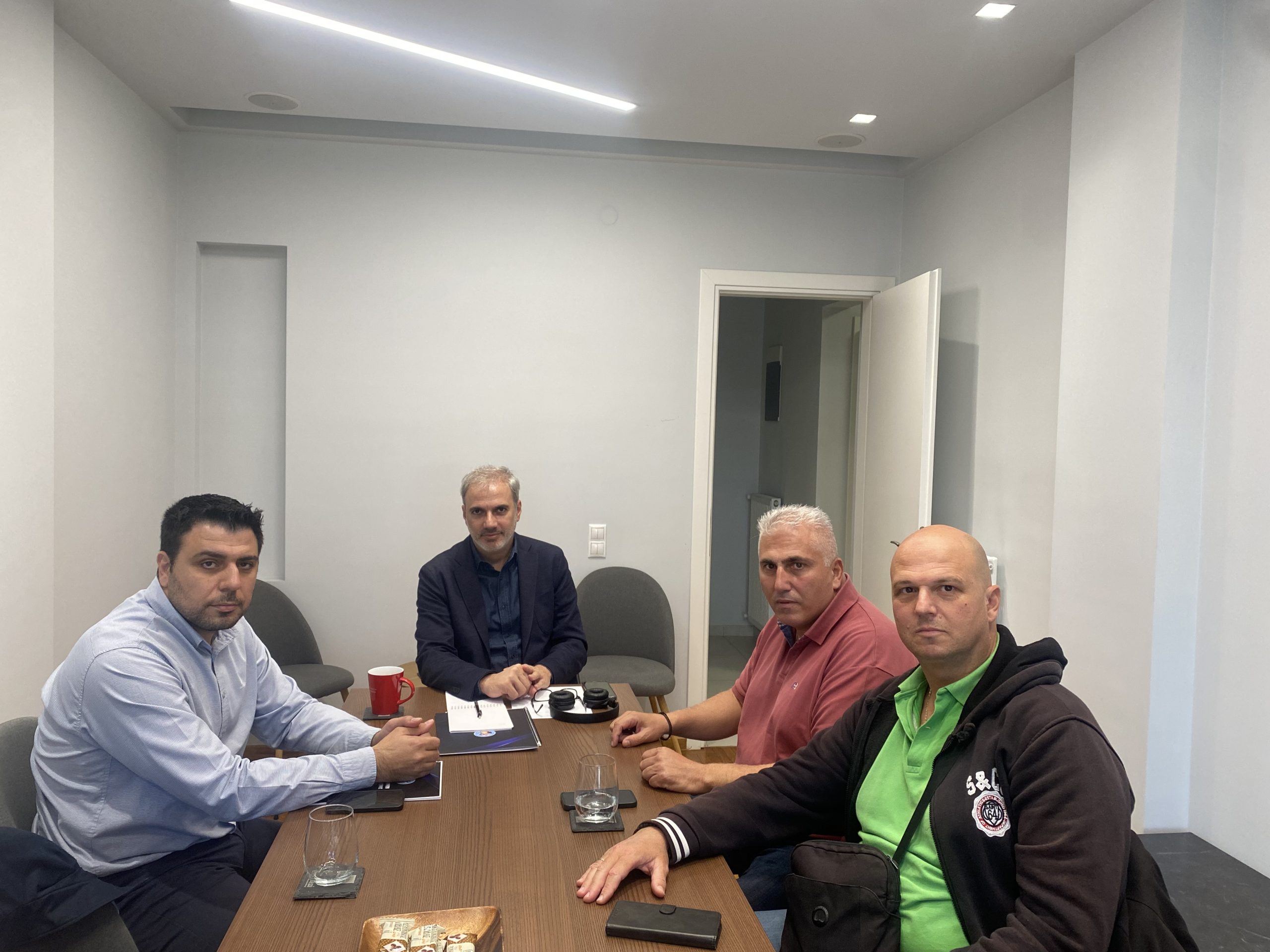 Θεσσαλονίκη: Συνάντηση της ΕΑΥΘ με τον διευθυντή του πολιτικού γραφείου του προέδρου του ΠΑΣΟΚ – ΚΙΝΑΛ