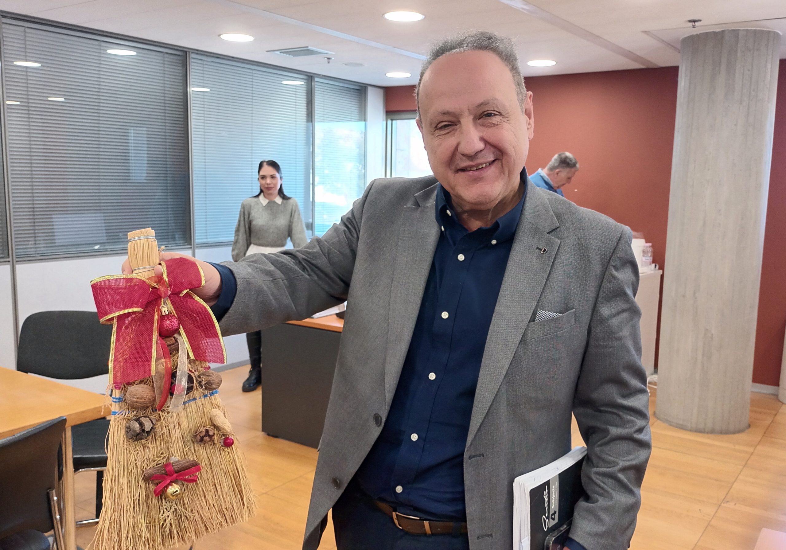 Το πρώτο δώρο Αγγελούδη για τη γιορτή του