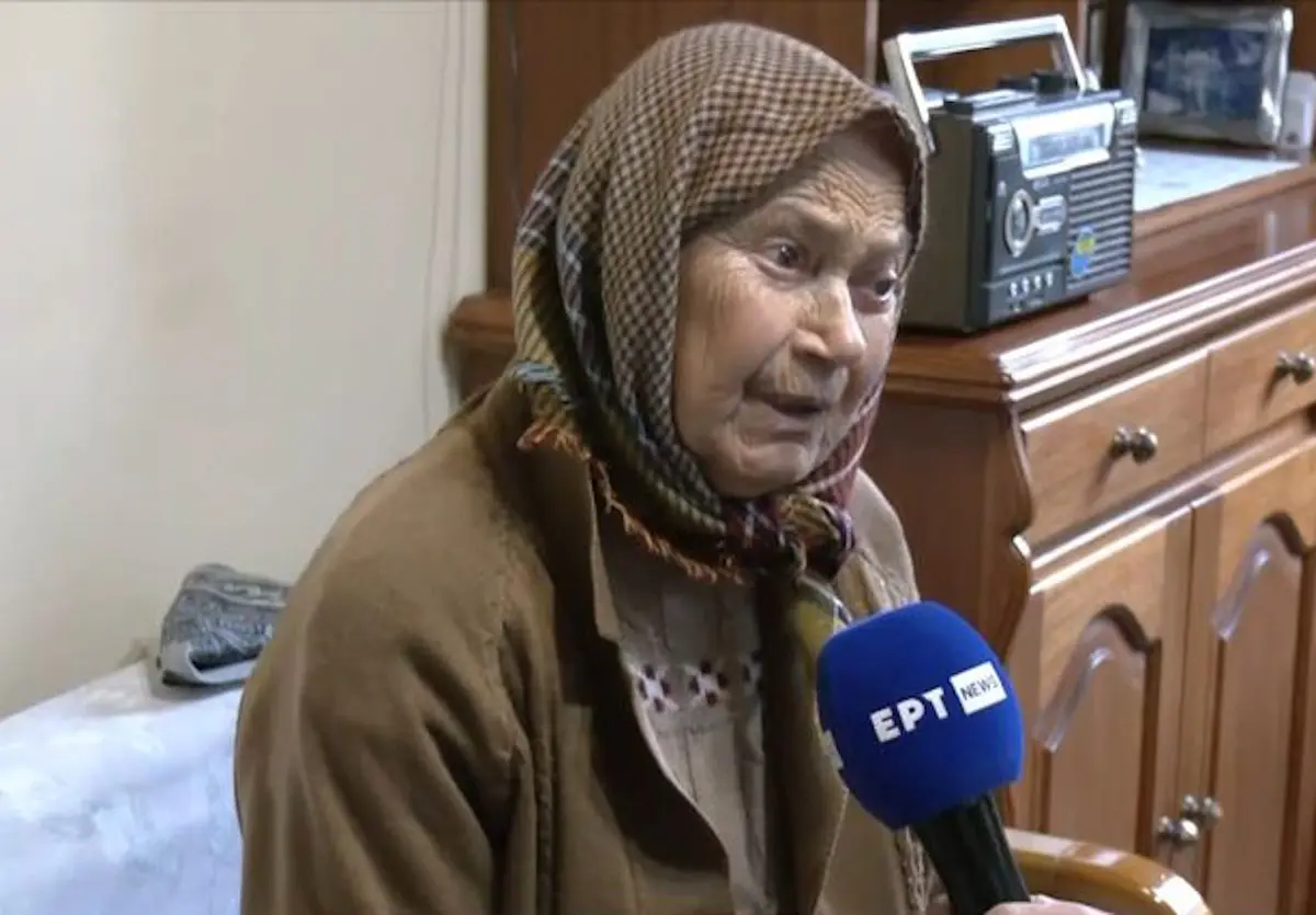 Μεσολόγγι: Ο Κυριάκος Μητσοτάκης ευχαρίστησε τηλεφωνικά την 89χρονη που δώρισε ασθενοφόρο (Video)