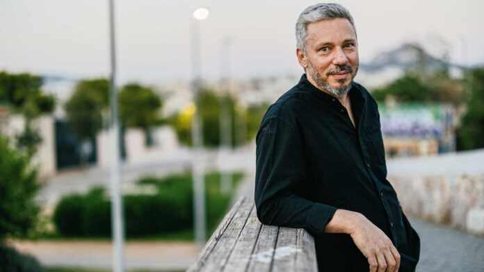 Αλκίνοος Ιωαννίδης για τραπ: Η φαλλοκρατική κοινωνία θα εκφραστεί και στο τραγούδι – Γιατί ενοχλεί αφού το βιώνουμε;