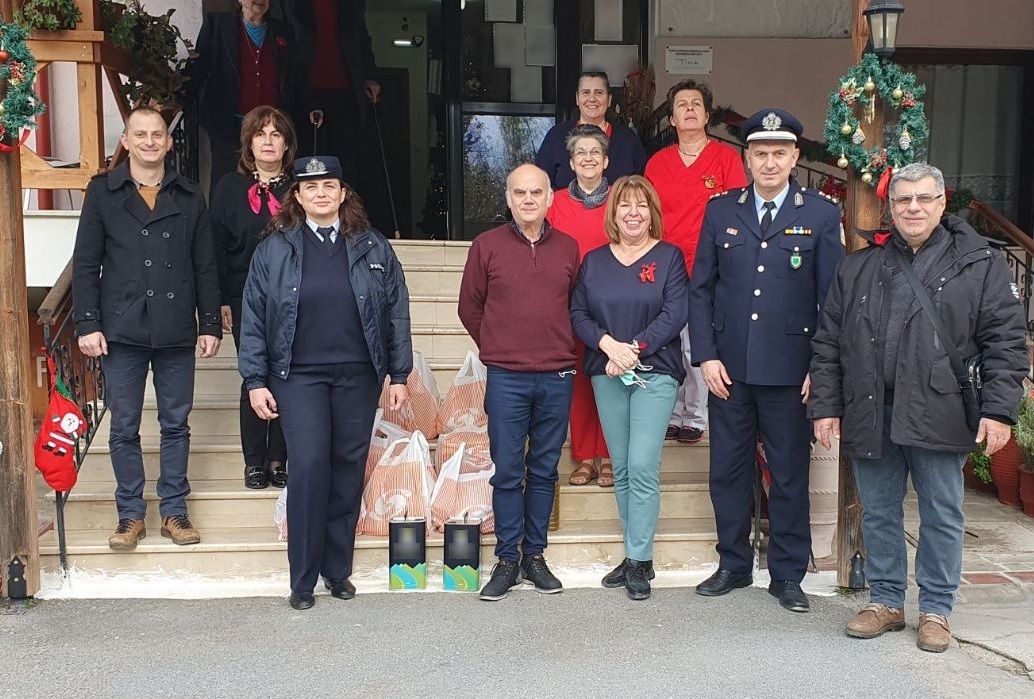 Συγκέντρωση ειδών πρώτης ανάγκης για φιλανθρωπικά ιδρύματα από αστυνομικούς στην Κεντρική Μακεδονία