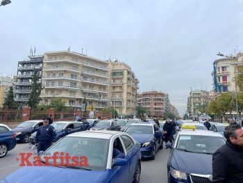 Θεσσαλονίκη: Μηχανοκίνητη πορεία ταξί έξω από το ΥΜΑΘ (ΦΩΤΟ+Video)