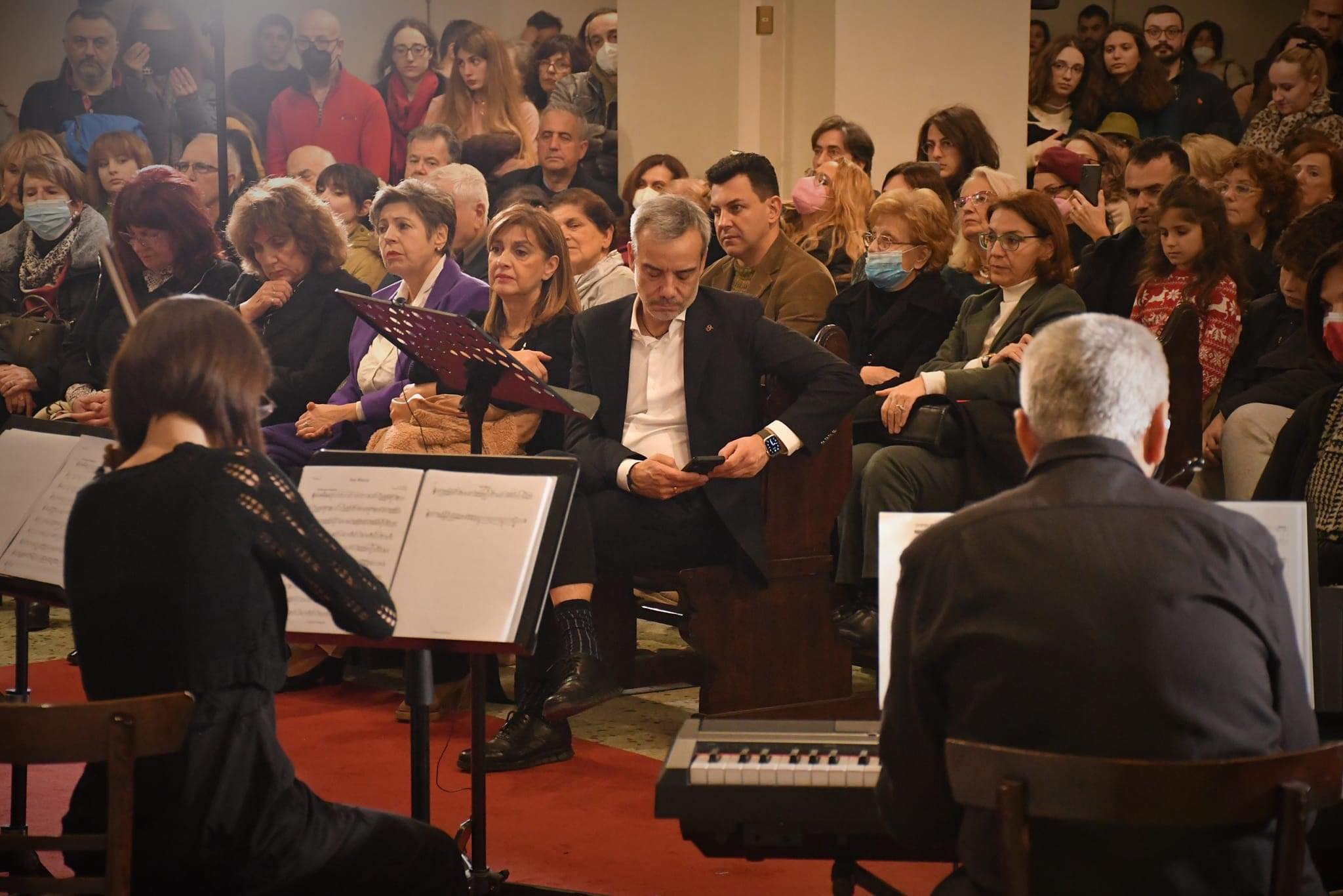 Θεσσαλονίκη: Βρισκόταν σε εκδήλωση και έπαιζε με το κινητό ο Κ. Ζέρβας