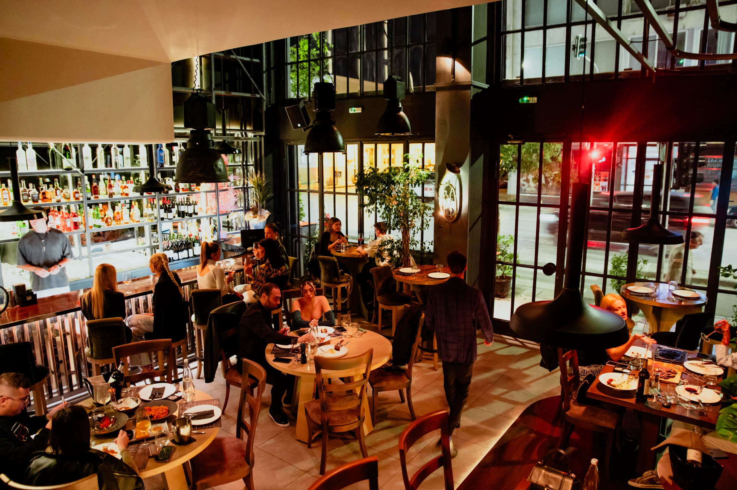 Merlot, εκεί όπου οι εξαιρετικές κοπές κρεάτων συναντούν ένα υπέροχο περιβάλλον